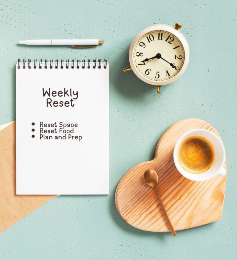 Kitchen ResetSunday Kitchen Reset Routine for Busy Weeks (Free Checklist)
